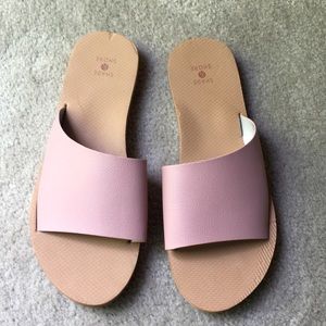 Nude/pink sandals